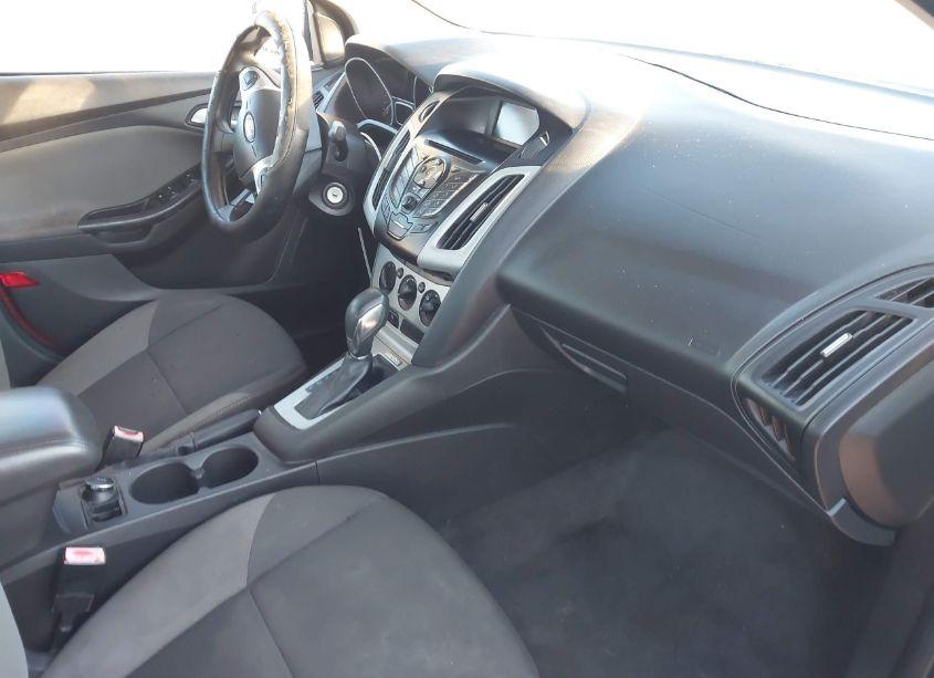 Photo 5 of 2013 Ford Focus SE (VIN 1FADP3F29DL187160)