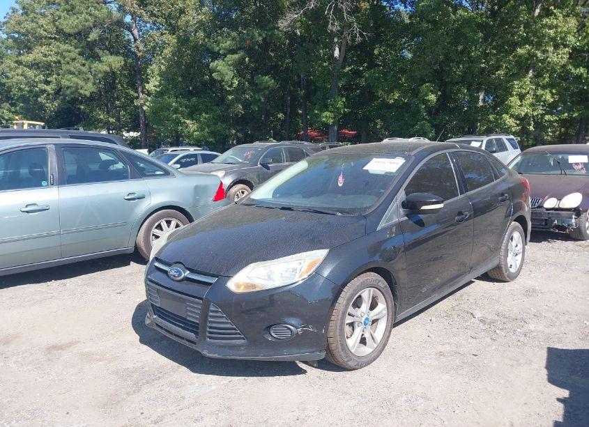 Photo 2 of 2013 Ford Focus SE (VIN 1FADP3F29DL188714)
