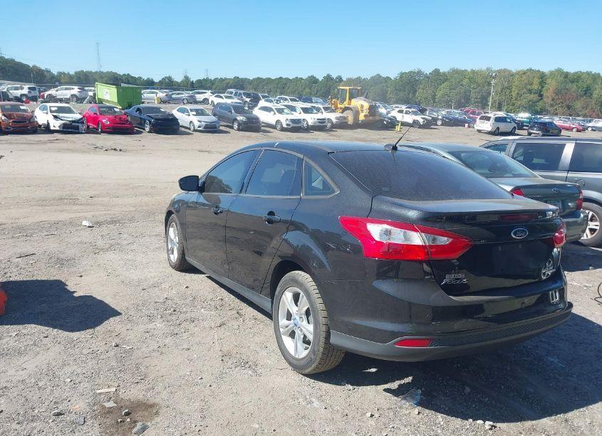 Photo 3 of 2013 Ford Focus SE (VIN 1FADP3F29DL188714)