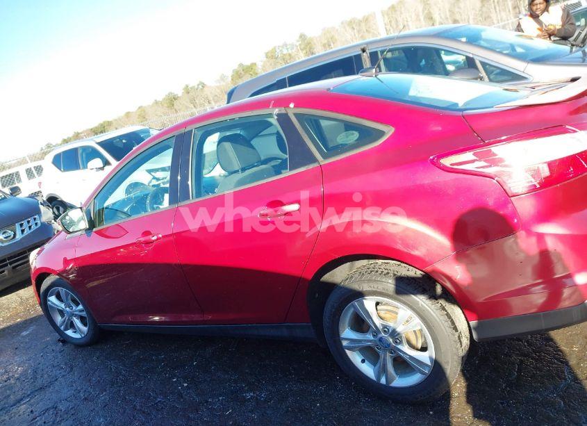 Photo 14 of 2013 Ford Focus SE (VIN 1FADP3F29DL198501)