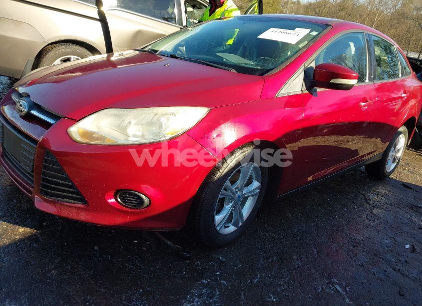 Photo 2 of 2013 Ford Focus SE (VIN 1FADP3F29DL198501)