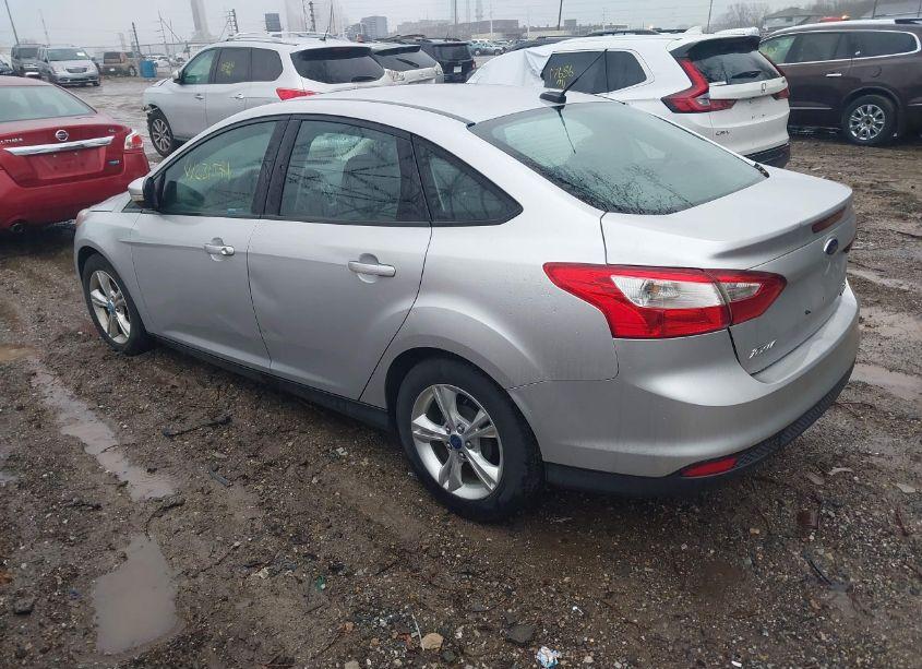 Photo 3 of 2013 Ford Focus SE (VIN 1FADP3F29DL199745)