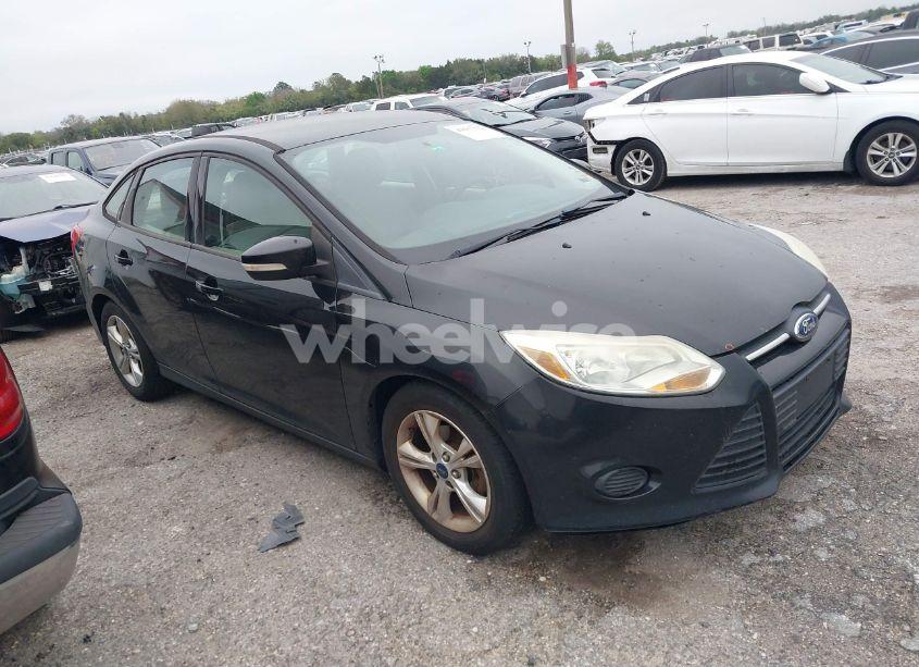 2013 Ford Focus SE (VIN 1FADP3F29DL206824) main photo