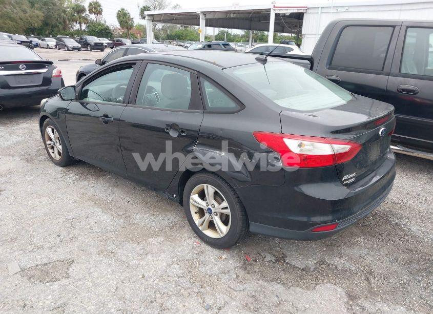 Photo 3 of 2013 Ford Focus SE (VIN 1FADP3F29DL206824)