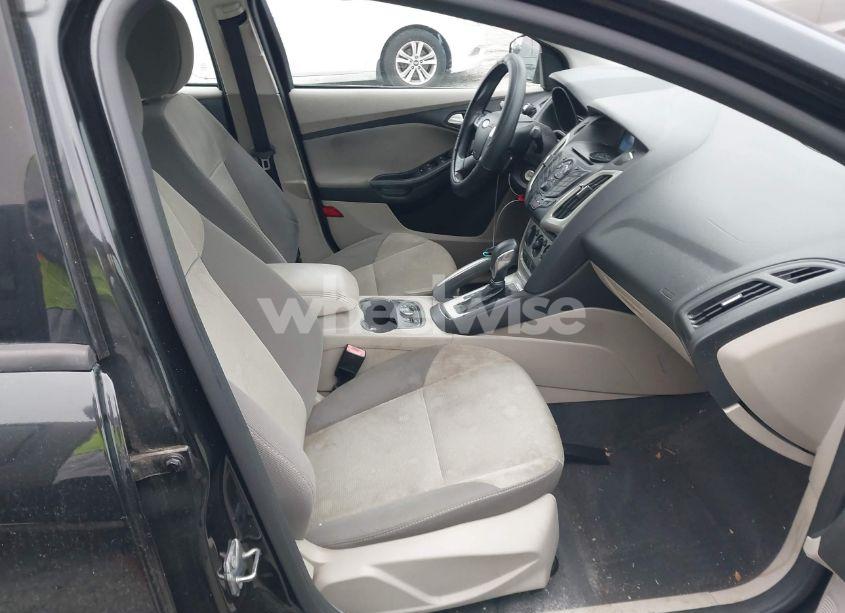 Photo 5 of 2013 Ford Focus SE (VIN 1FADP3F29DL206824)