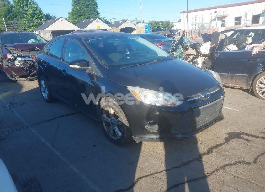 2013 Ford Focus SE (VIN 1FADP3F29DL216818) main photo