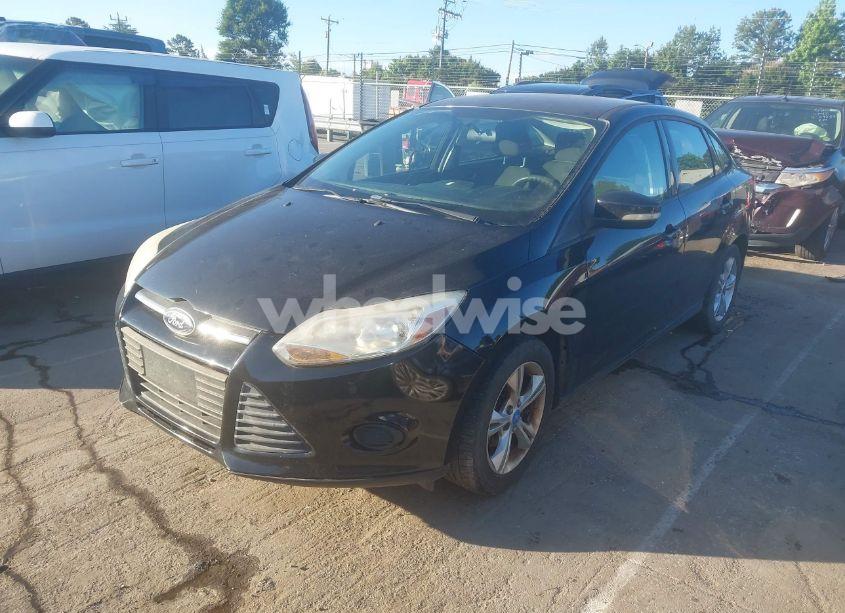Photo 2 of 2013 Ford Focus SE (VIN 1FADP3F29DL216818)