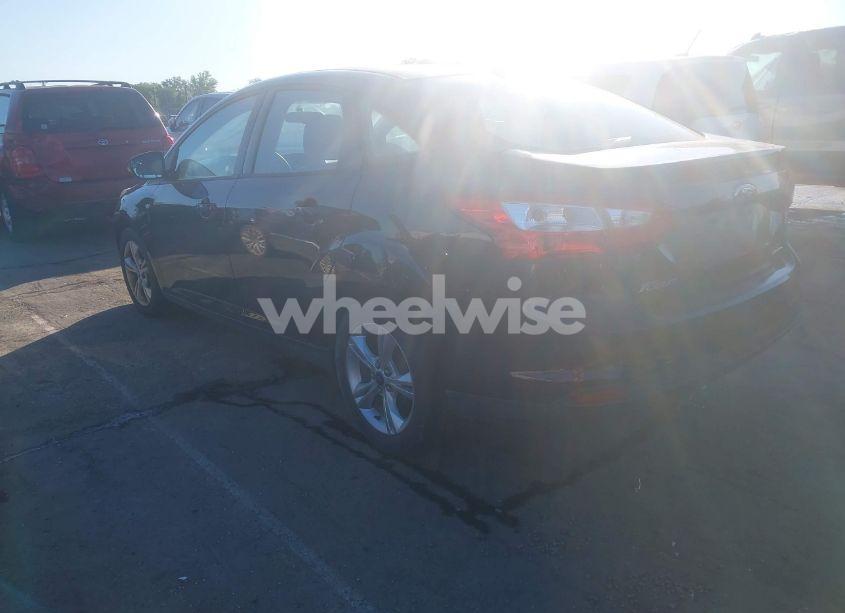 Photo 3 of 2013 Ford Focus SE (VIN 1FADP3F29DL216818)