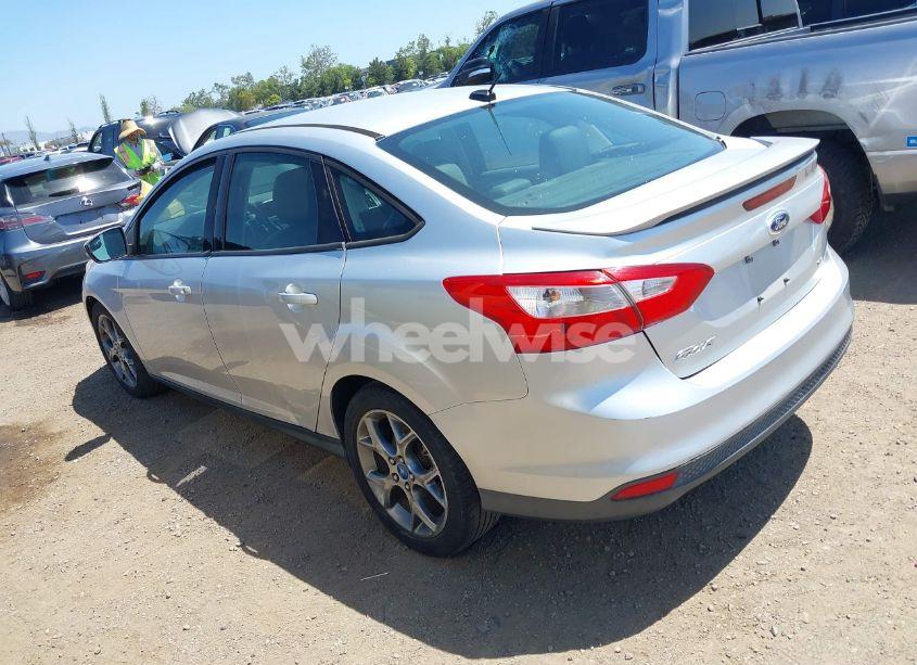 Photo 3 of 2013 Ford Focus SE (VIN 1FADP3F29DL236454)
