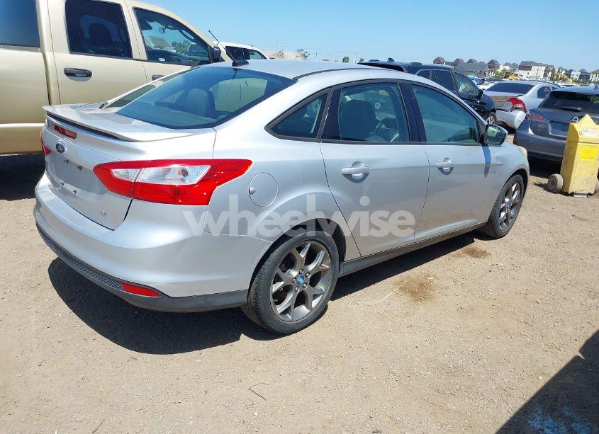 Photo 4 of 2013 Ford Focus SE (VIN 1FADP3F29DL236454)