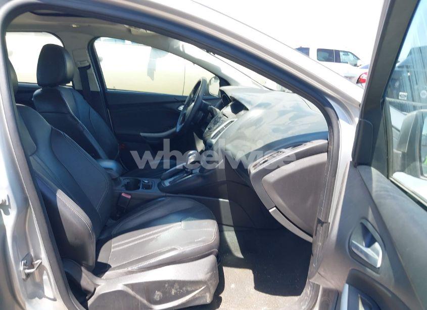 Photo 5 of 2013 Ford Focus SE (VIN 1FADP3F29DL236454)