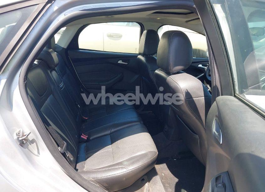 Photo 8 of 2013 Ford Focus SE (VIN 1FADP3F29DL236454)