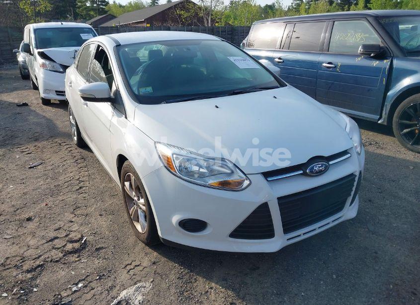 2013 Ford Focus SE (VIN 1FADP3F29DL239824) main photo