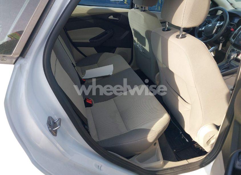 Photo 8 of 2013 Ford Focus SE (VIN 1FADP3F29DL239824)