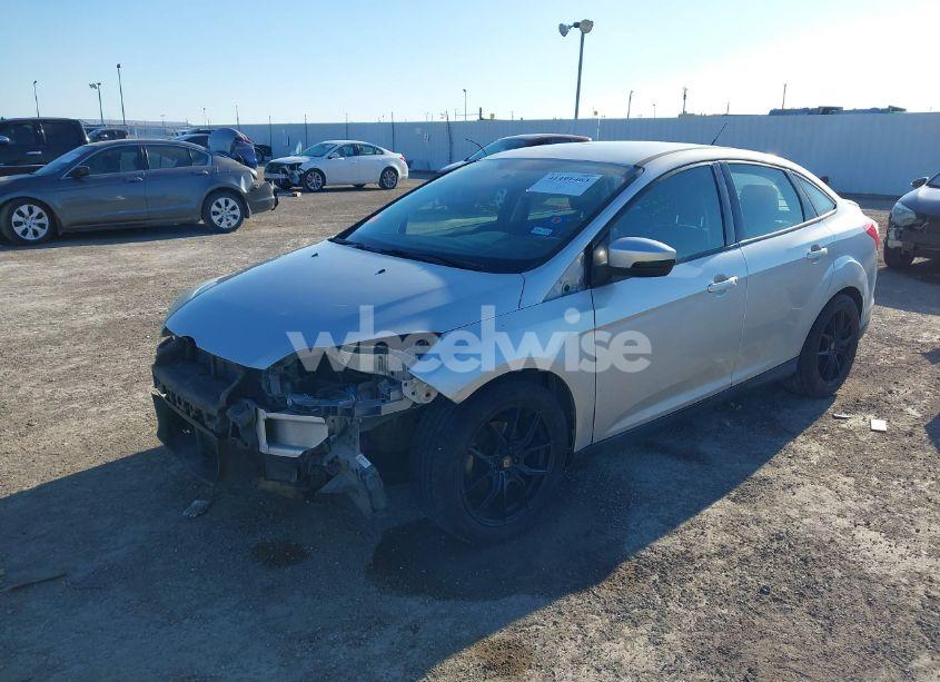 Photo 2 of 2013 Ford Focus SE (VIN 1FADP3F29DL255862)