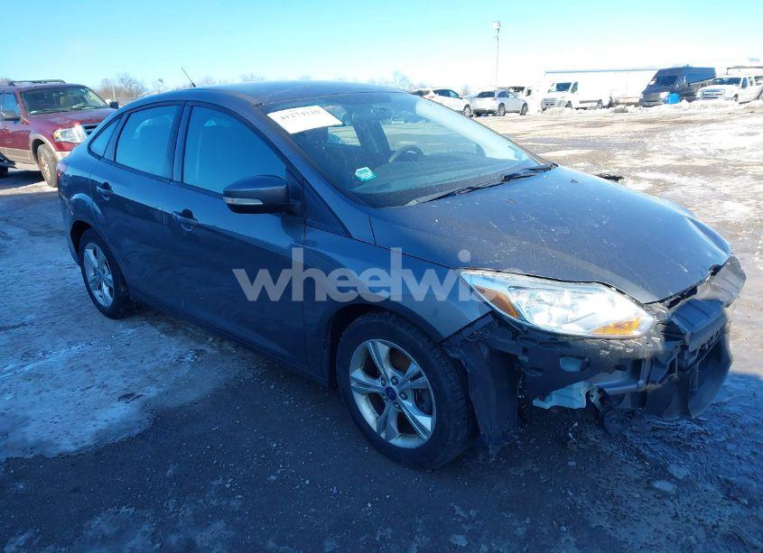 2013 Ford Focus SE (VIN 1FADP3F29DL257790) main photo