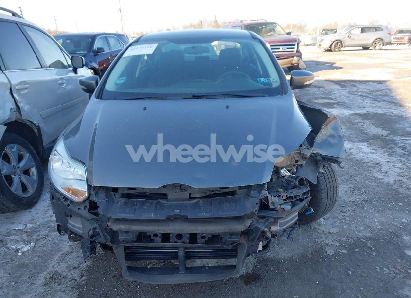 Photo 12 of 2013 Ford Focus SE (VIN 1FADP3F29DL257790)