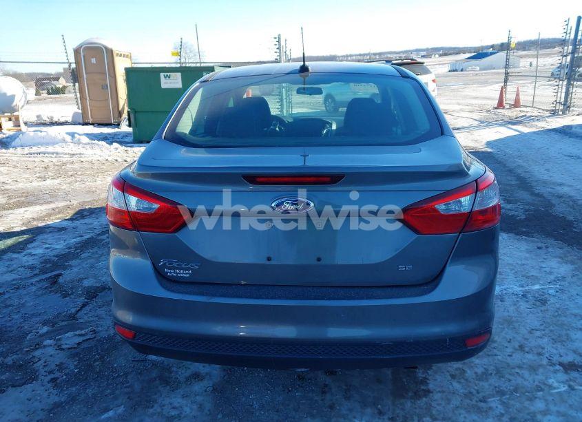 Photo 16 of 2013 Ford Focus SE (VIN 1FADP3F29DL257790)