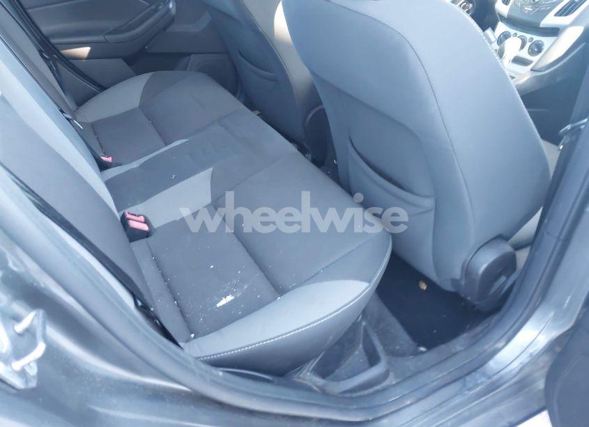 Photo 8 of 2013 Ford Focus SE (VIN 1FADP3F29DL257790)