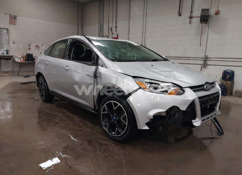 2013 Ford Focus SE (VIN 1FADP3F29DL258115) main photo