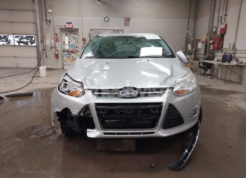 Photo 15 of 2013 Ford Focus SE (VIN 1FADP3F29DL258115)