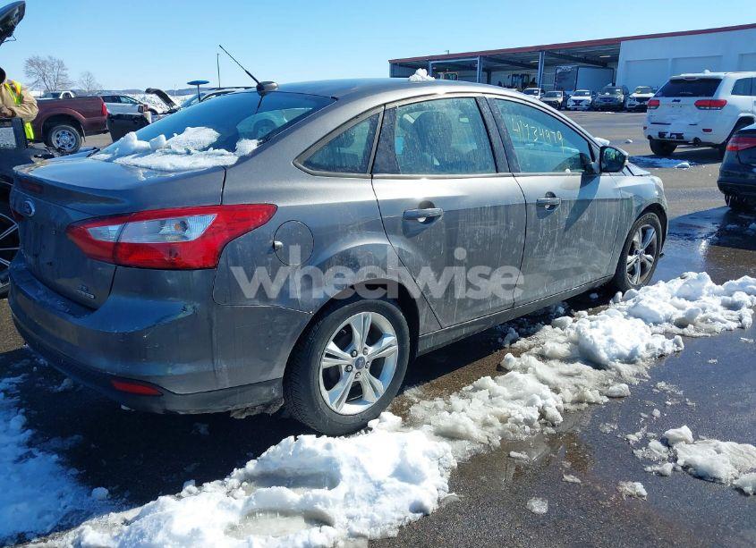 Photo 4 of 2013 Ford Focus SE (VIN 1FADP3F29DL263668)