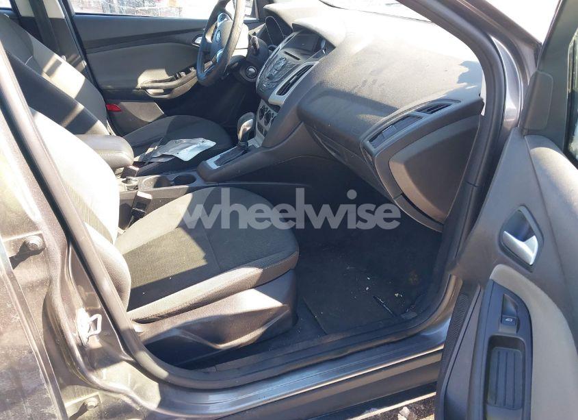 Photo 5 of 2013 Ford Focus SE (VIN 1FADP3F29DL263668)