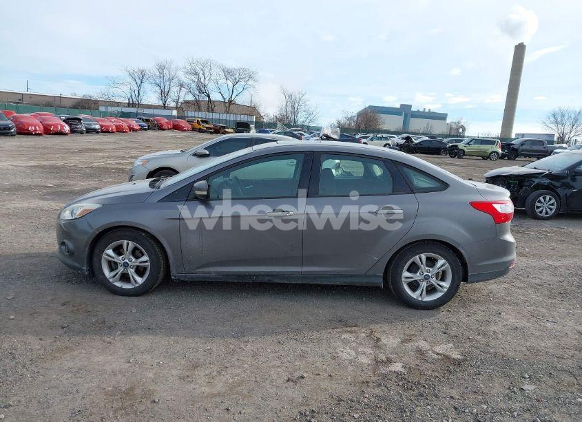 Photo 14 of 2013 Ford Focus SE (VIN 1FADP3F29DL265646)