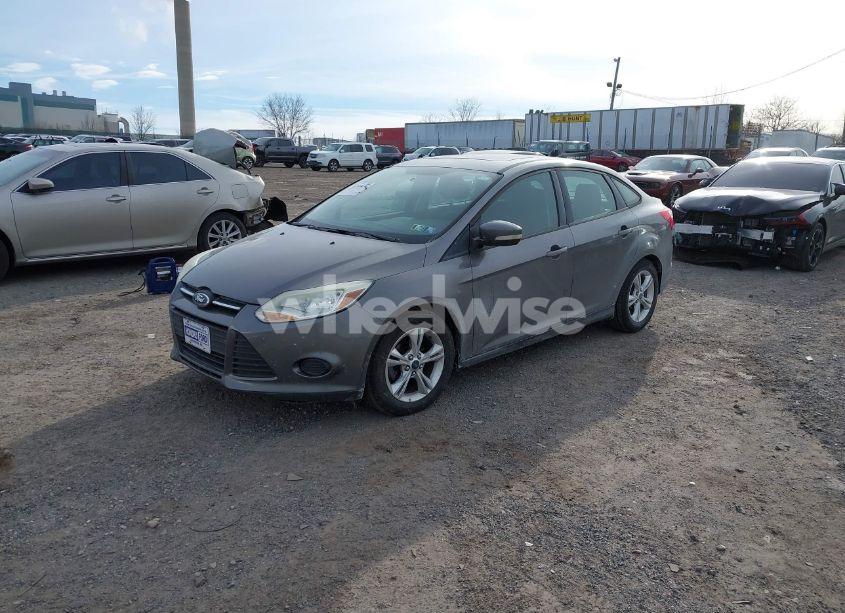 Photo 2 of 2013 Ford Focus SE (VIN 1FADP3F29DL265646)