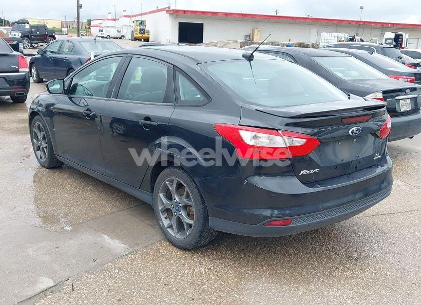 Photo 3 of 2013 Ford Focus SE (VIN 1FADP3F29DL266120)