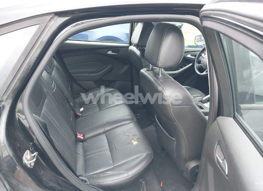 Photo 8 of 2013 Ford Focus SE (VIN 1FADP3F29DL266120)
