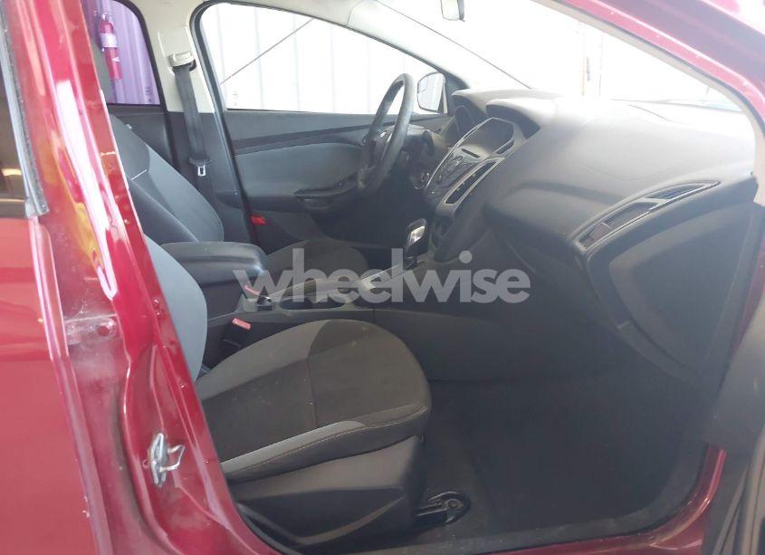 Photo 5 of 2013 Ford Focus SE (VIN 1FADP3F29DL266666)