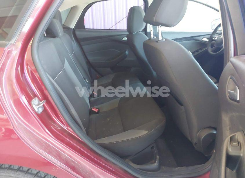 Photo 8 of 2013 Ford Focus SE (VIN 1FADP3F29DL266666)
