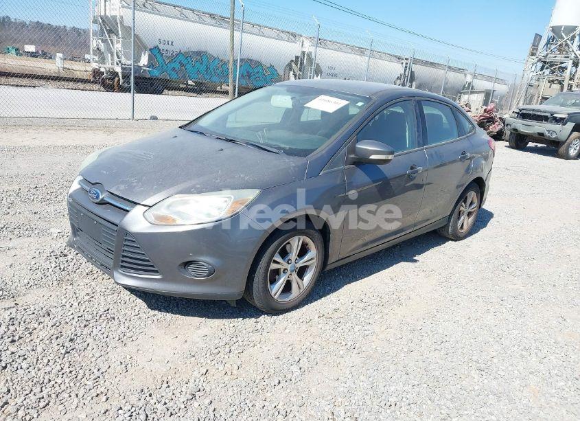 Photo 2 of 2013 Ford Focus SE (VIN 1FADP3F29DL279692)