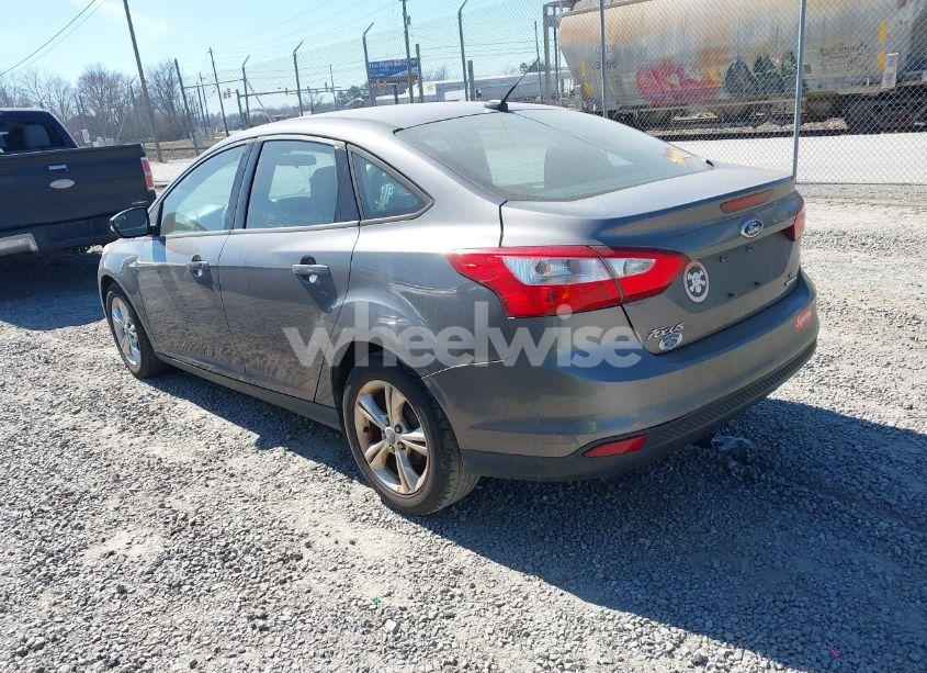 Photo 3 of 2013 Ford Focus SE (VIN 1FADP3F29DL279692)