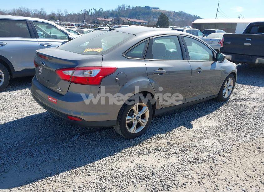 Photo 4 of 2013 Ford Focus SE (VIN 1FADP3F29DL279692)