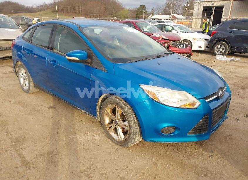 2013 Ford Focus SE (VIN 1FADP3F29DL289221) main photo