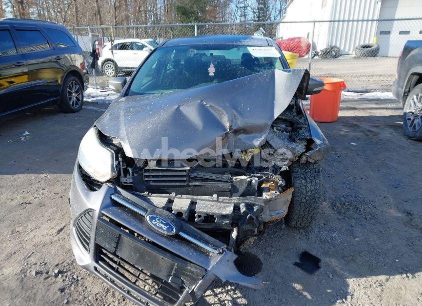 Photo 12 of 2013 Ford Focus SE (VIN 1FADP3F29DL294113)