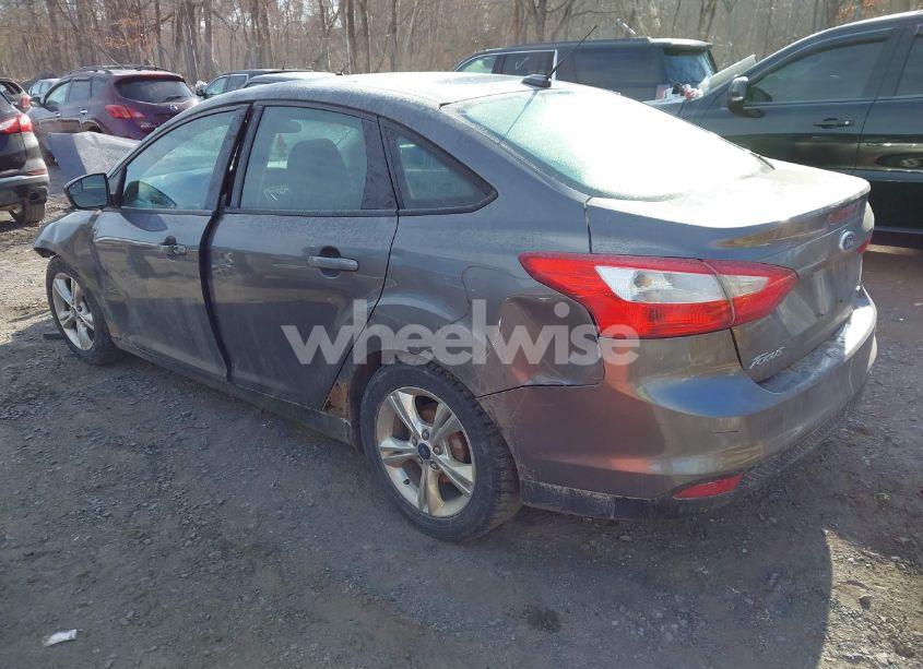 Photo 3 of 2013 Ford Focus SE (VIN 1FADP3F29DL294113)