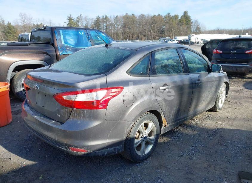 Photo 4 of 2013 Ford Focus SE (VIN 1FADP3F29DL294113)