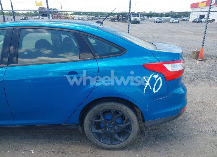 Photo 12 of 2013 Ford Focus SE (VIN 1FADP3F29DL300041)