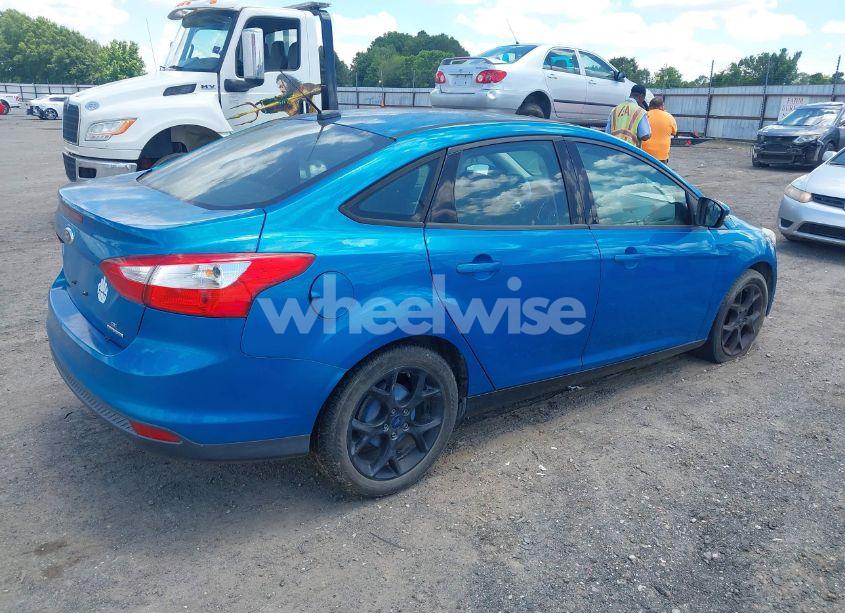 Photo 4 of 2013 Ford Focus SE (VIN 1FADP3F29DL300041)