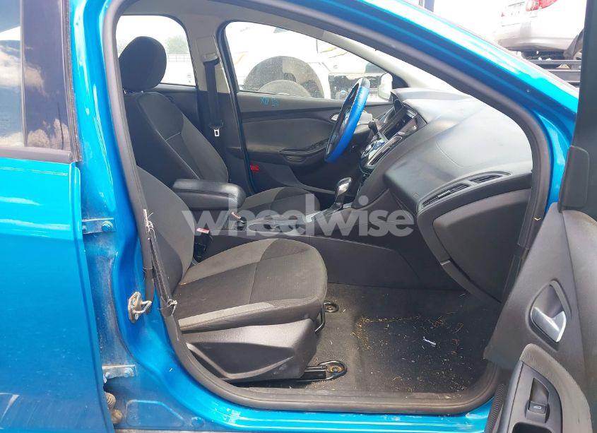 Photo 5 of 2013 Ford Focus SE (VIN 1FADP3F29DL300041)