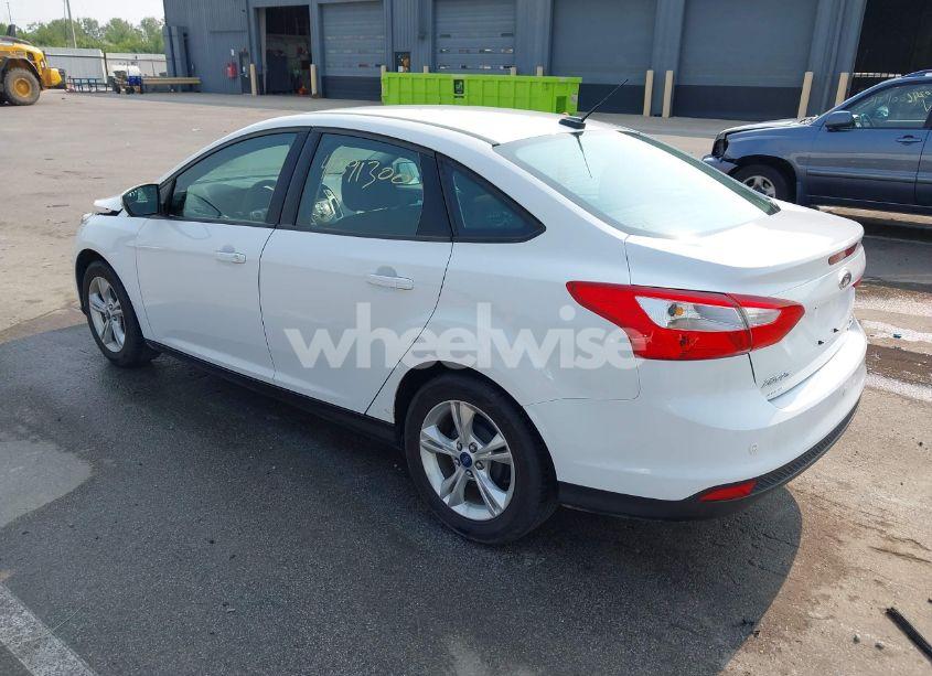 Photo 3 of 2013 Ford Focus SE (VIN 1FADP3F29DL309581)