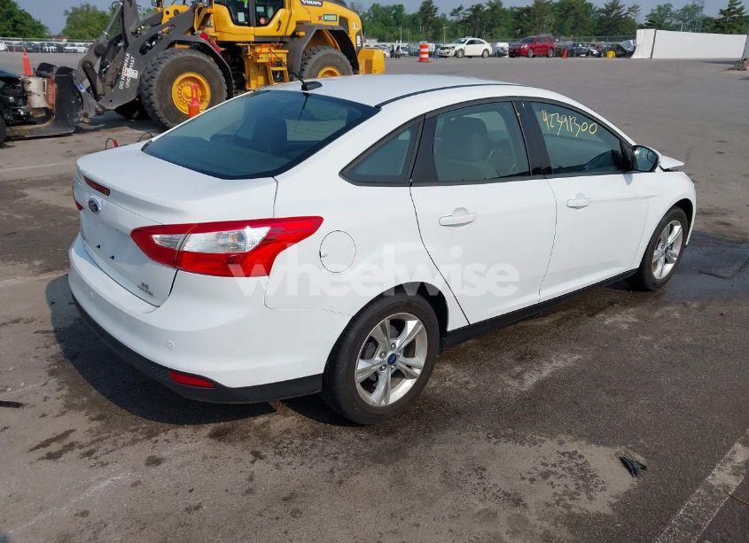 Photo 4 of 2013 Ford Focus SE (VIN 1FADP3F29DL309581)