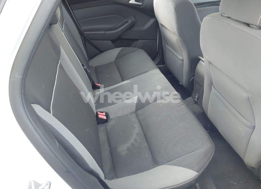 Photo 8 of 2013 Ford Focus SE (VIN 1FADP3F29DL309581)