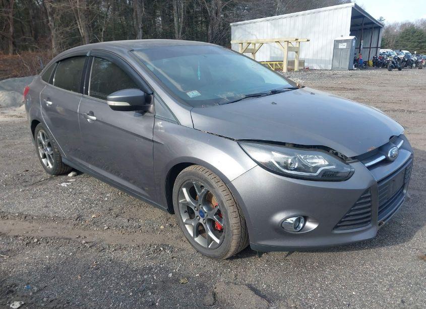 2013 Ford Focus SE (VIN 1FADP3F29DL320323) main photo