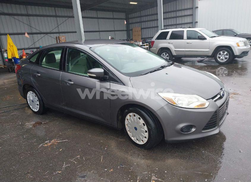 2013 Ford Focus SE (VIN 1FADP3F29DL339986) main photo