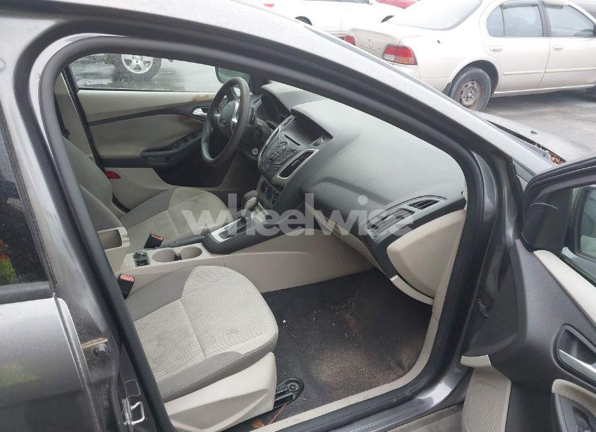 Photo 5 of 2013 Ford Focus SE (VIN 1FADP3F29DL339986)