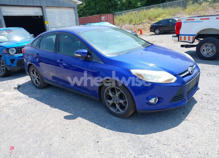 2013 Ford Focus SE (VIN 1FADP3F29DL354150) main photo